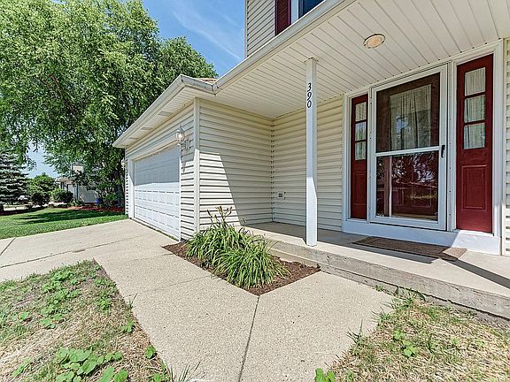 3rd image of 390 Longford Dr