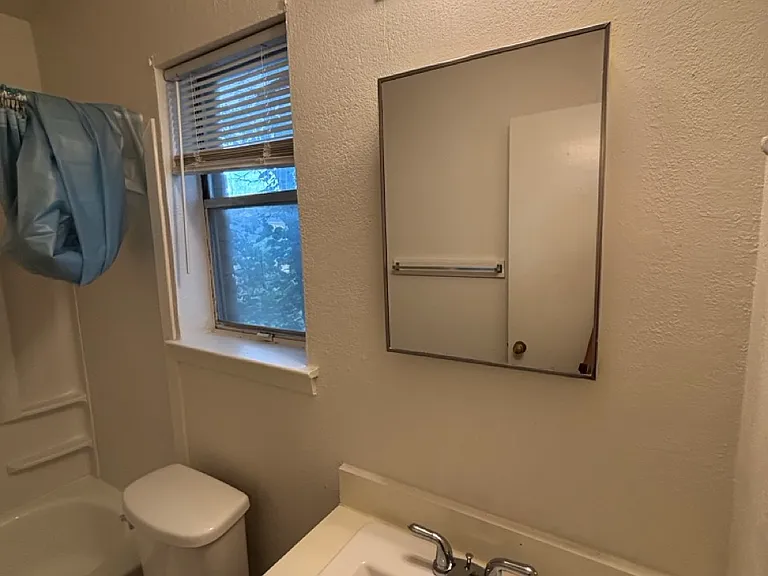 322 S Waco St #13 — Photo 9