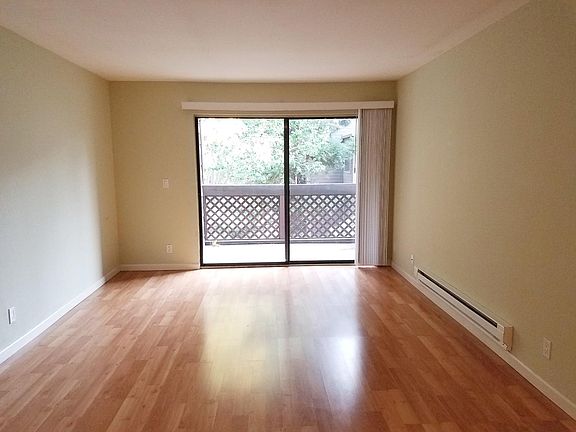 3rd image of 953 Catkin Ct