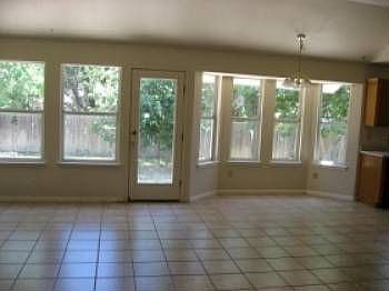 3rd image of 606 Sunny Brook Dr