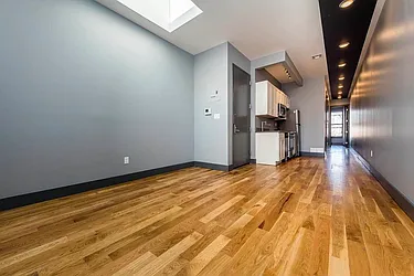 607 Seneca Avenue, #2L