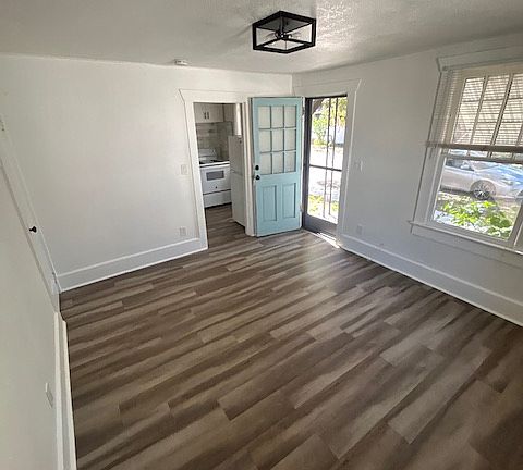 3rd image of 2217 10th St N #1