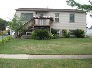 120 Hickory Ave, Streamwood, IL 60107