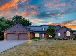 3404 Bay Highlands Dr, Green Bay, WI 54311