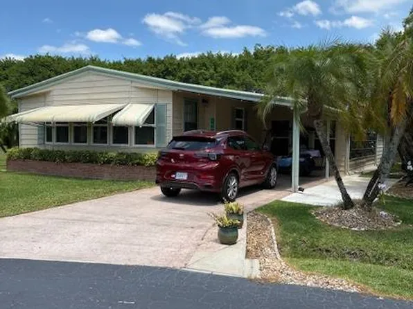 389 Knotwood Ln, Naples, FL 34112