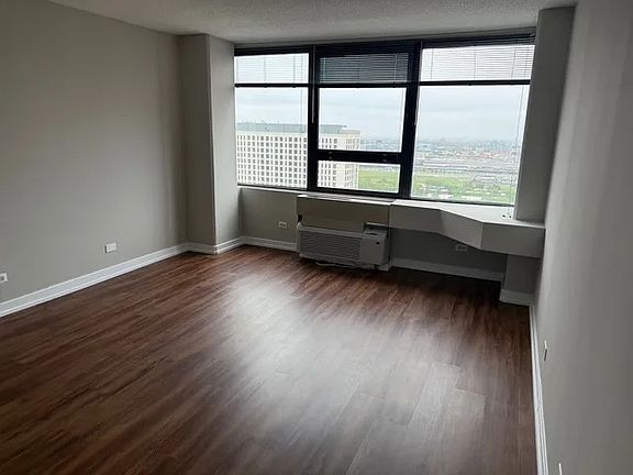 4th image of 1220 S Michigan Ave #1-1601