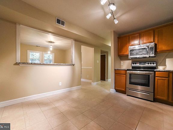 3rd image of 45813 Guenther Dr