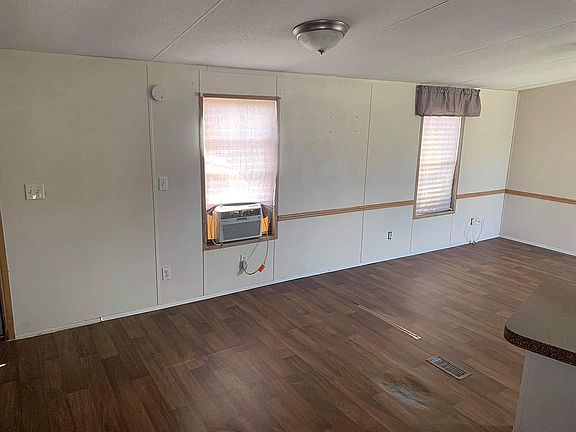 4th image of 1102 Redman Dr