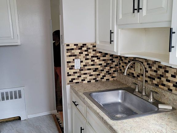 3rd image of 99 Washington Ave APT 1