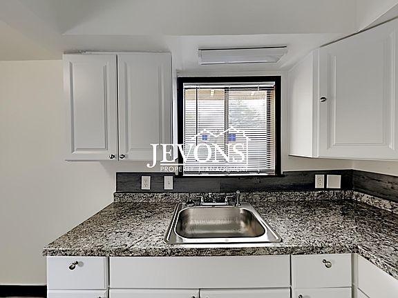 5th image of 803 N 1st St APT 20