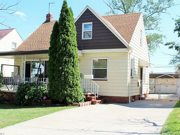 3rd image of 19304 Beverly Ave