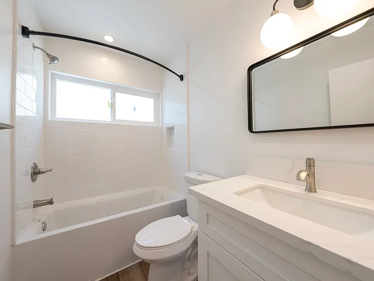 3720 Midvale Ave — Photo 7