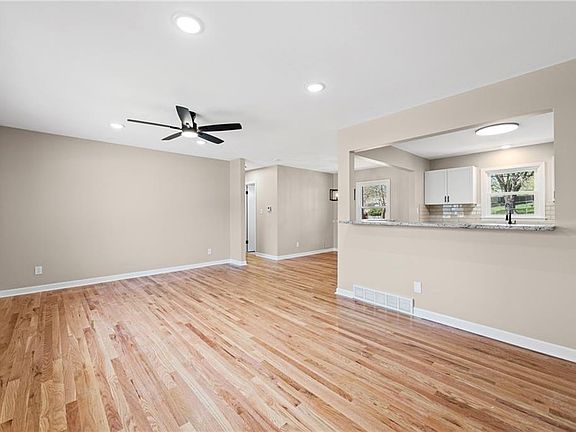 5th image of 6408 N Central St