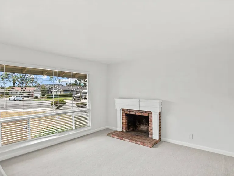 4996 Kenlar Dr — Photo 2