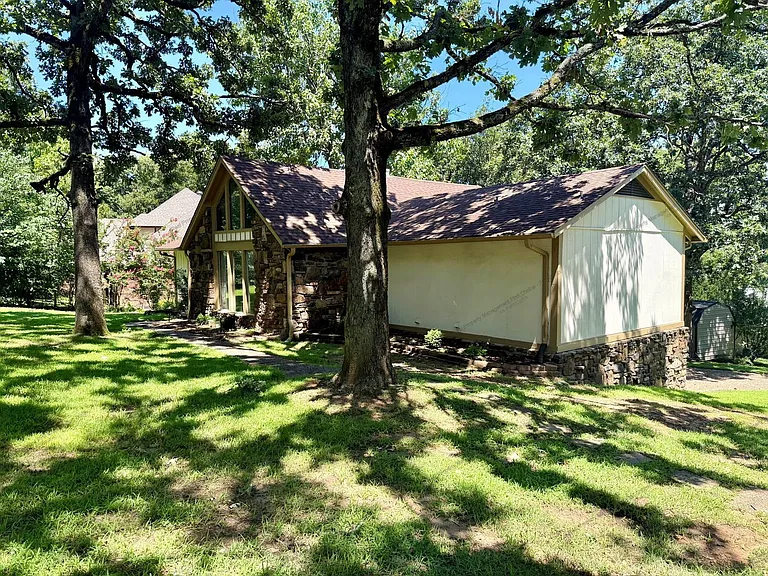 602 Azure Hills Dr — Photo 2