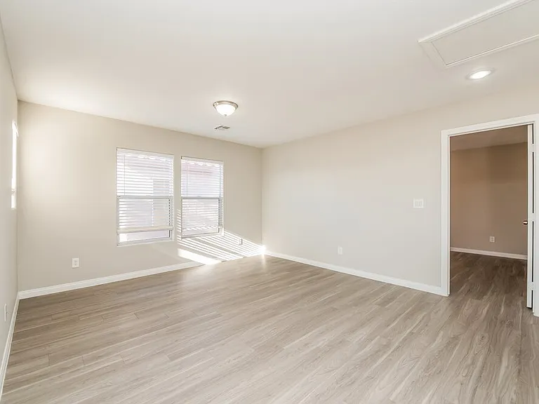 6725 Druid Hills St — Photo 14