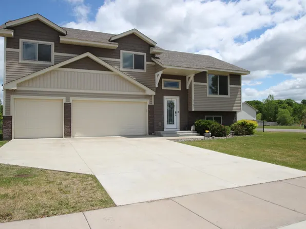 37621 Hawthorne Ave, North Branch, MN 55056