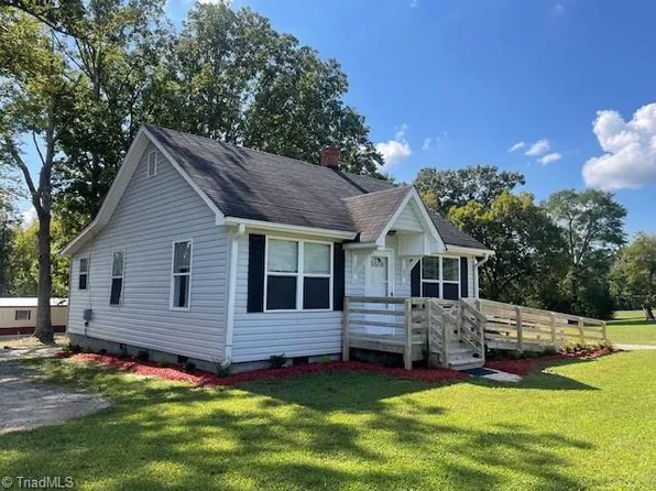 3843 S State Highway 150, Lexington, NC 27295