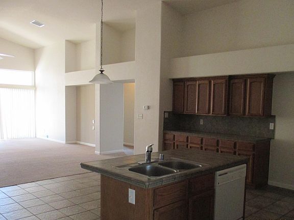 5th image of 700 La Florida Dr