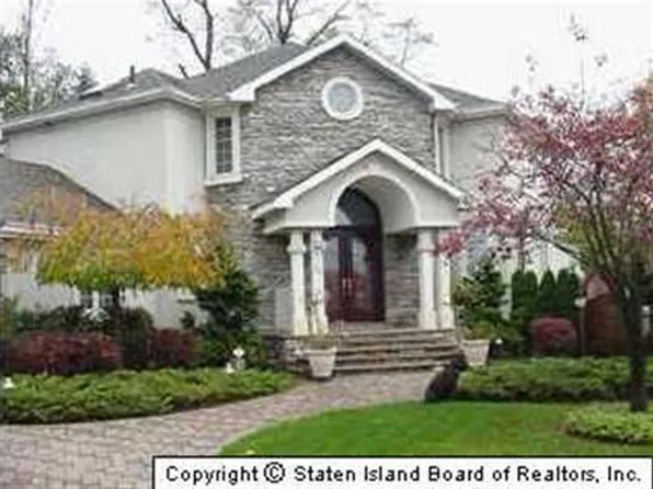 35 Julieann Ct image 1 of 5