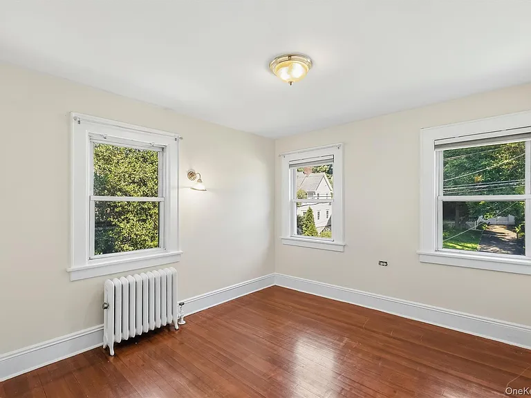 15 Ferncliff Rd — Photo 18