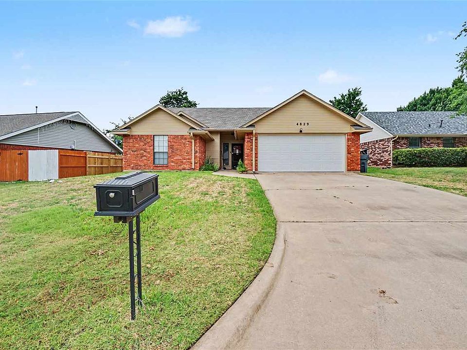 1st image of 4829 SE Tattershall Way