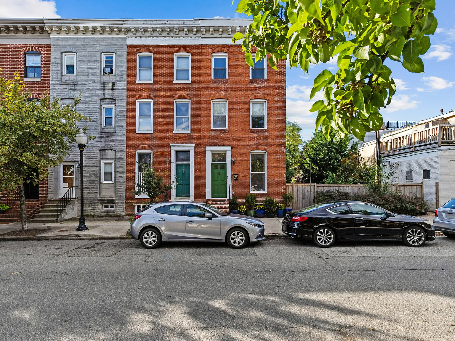 3 bed, 2040 sqft, $3,800 — Photo 4