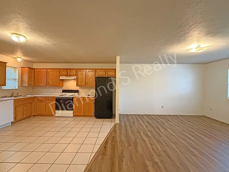 422 S Washington Ave — Photo 6
