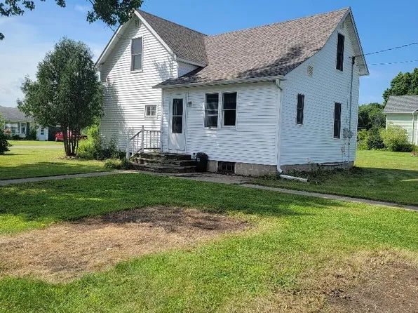 110 Pleasant Ave E, Clarissa, MN 56440