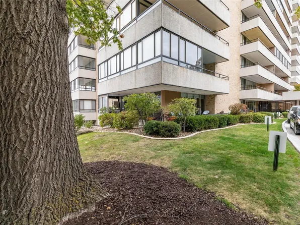 3663 Grand Ave Unit 106, Des Moines, IA 50312