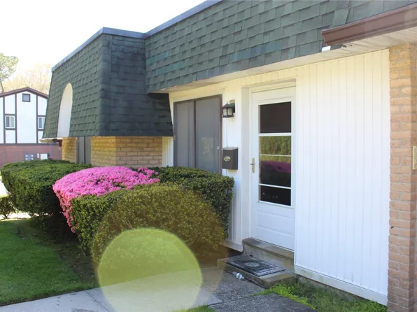 788 Blue Ridge Drive #788, Medford, NY 11763