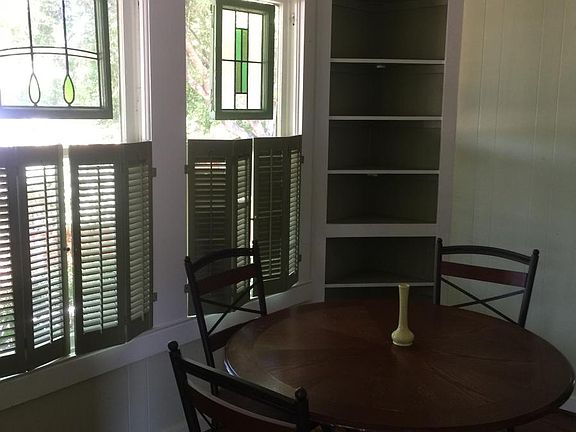 4th image of 110 N Lambert St