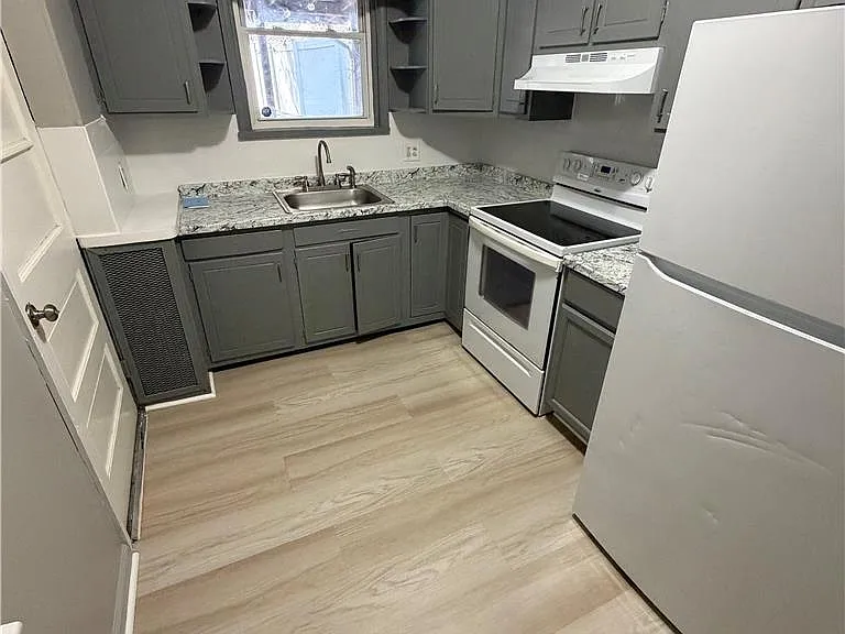 236 N Front St — Photo 11