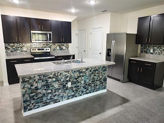 2nd image of 10851 Trailing Vine Dr