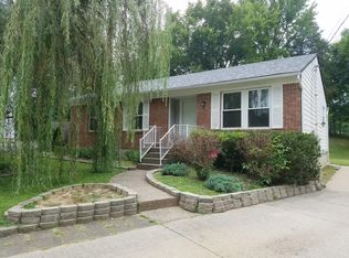 8421 Damascus Cir, Louisville, KY 40228