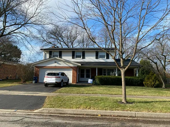 496 Castlewood Ln, Deerfield, IL 60015