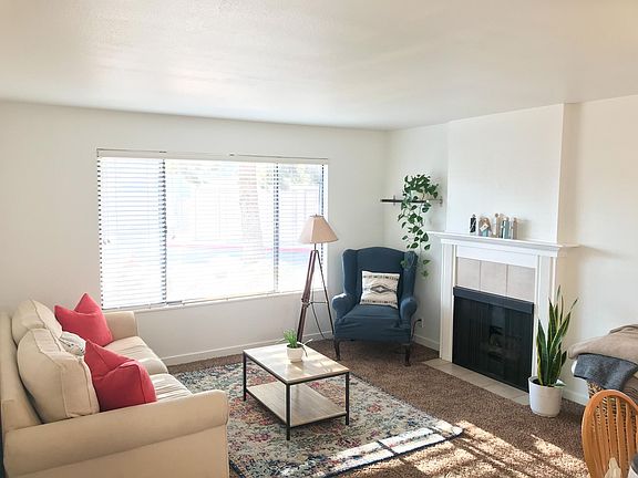 3rd image of 921 E Creekhill Ln APT 10