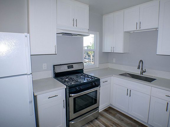 3rd image of 3137 National Ave APT 8