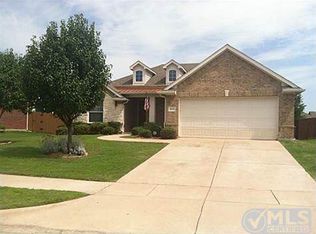 2433 Foxwood Ln, Little Elm, TX 75068