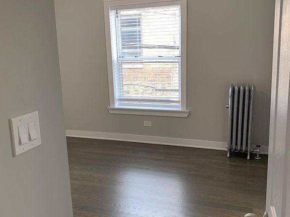 5th image of 1837 W Foster Ave APT 2