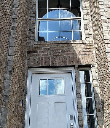 2nd image of 6503 Hill Creek Dr