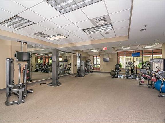 4th image of 8395 SW 73rd Ave APT 507