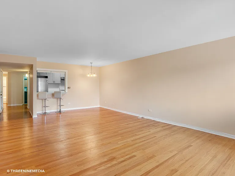 835 Ridge Ave #402 — Photo 8