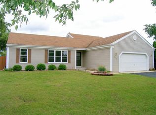 911 Cottonwood Ln, Marengo, IL 60152