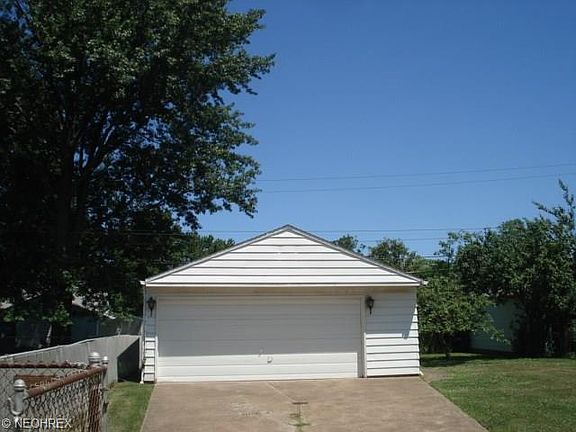2nd image of 30113 Fern Dr