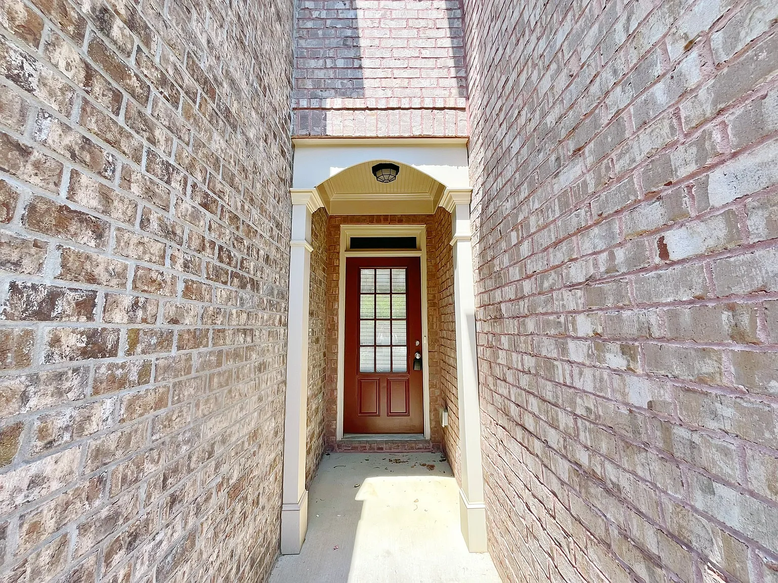3 bed, 2.5 bath, 1830 sqft, $2,200 — Photo 2