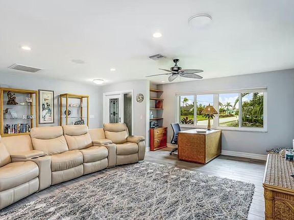 4th image of 1514 SE 32nd St