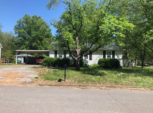 102 S Quincy St, Newbern, TN 38059