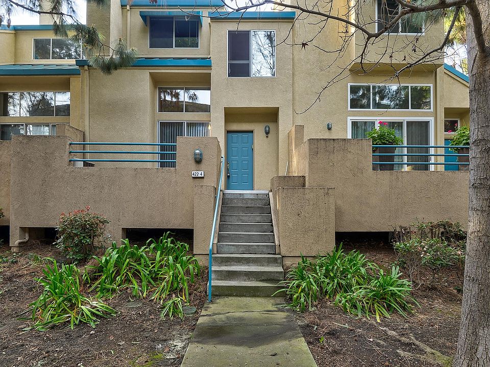 1st image of 422-4 Galleria Dr