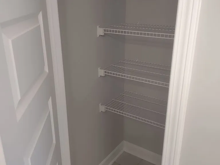 1031 Ashcroft Cir — Photo 38